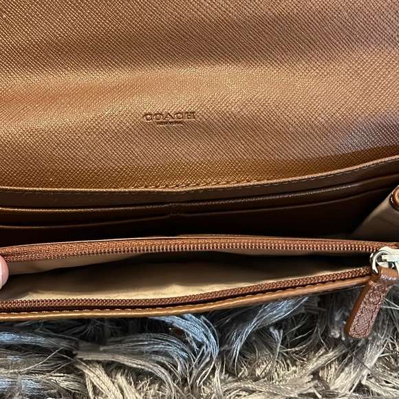 Authentic Leather Coach Wallet - Picture 4 of 7